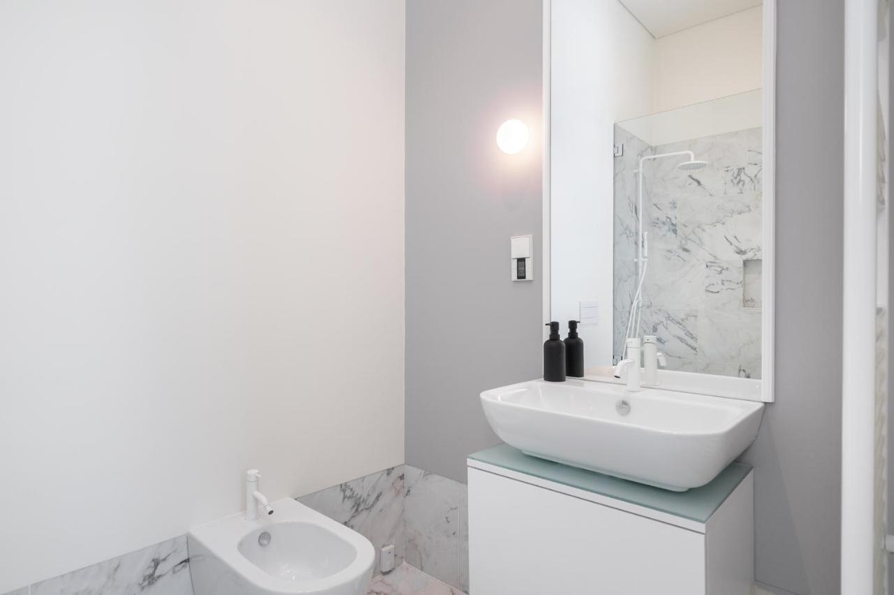 Whome | Av. Da Liberdade Deluxe Apartment W/ S-Pool, Gym & Parking ลิสบอน ภายนอก รูปภาพ